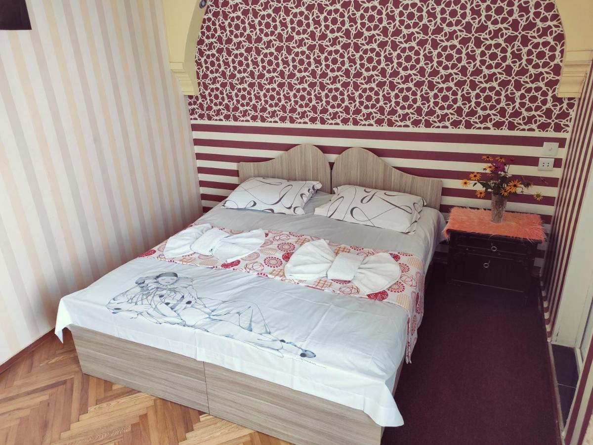 Guest House On Kostava 23 Кобулети Екстериор снимка