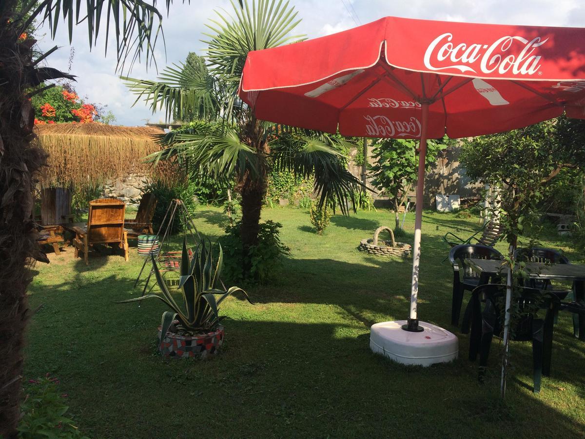 Guest House On Kostava 23 Кобулети Екстериор снимка